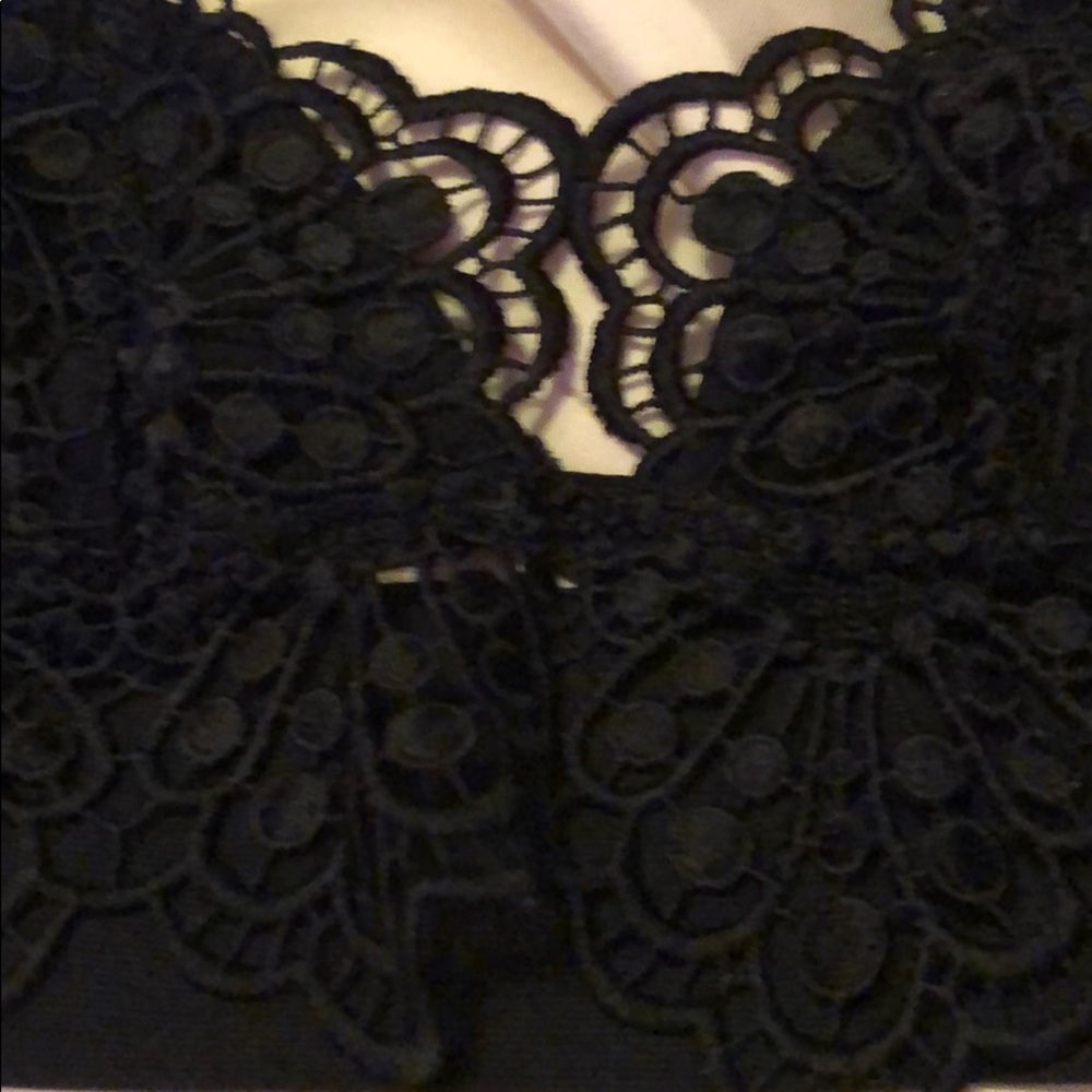 Bathing suit top: - Picture 2 of 3